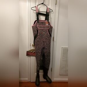 Hisea waders women's size 5 leopard print